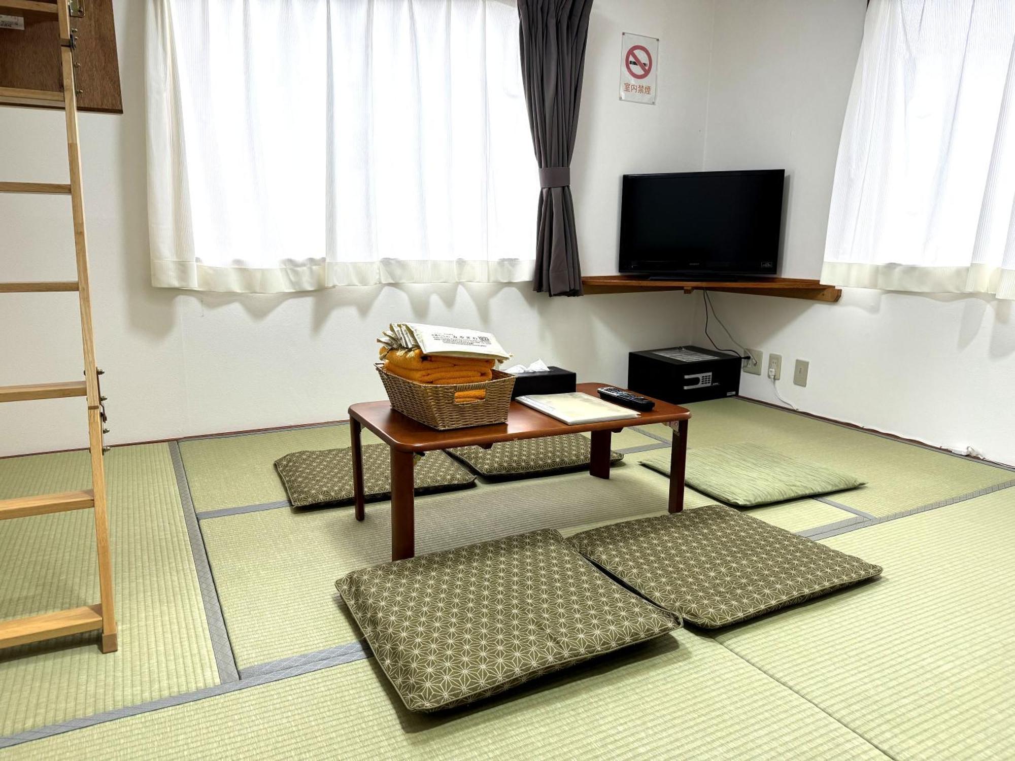 Nozawaonsen Guest House Miyazawa Екстер'єр фото