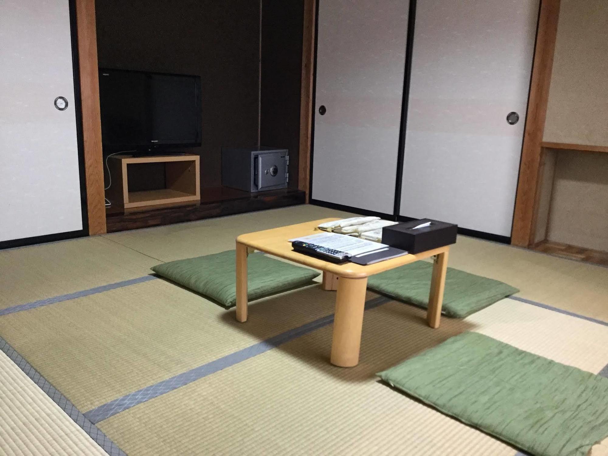Nozawaonsen Guest House Miyazawa Екстер'єр фото